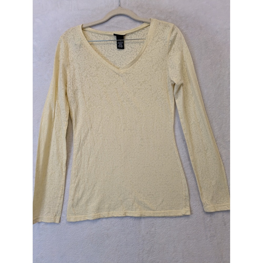 Rue21 Women's Size L Pale Yellow Burnout Floral Long Sleeve Tee Shirt V-Neck‎